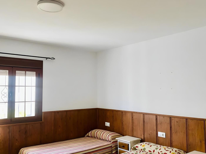 Room 5, Amplio Chalet con Piscina, Cádiz