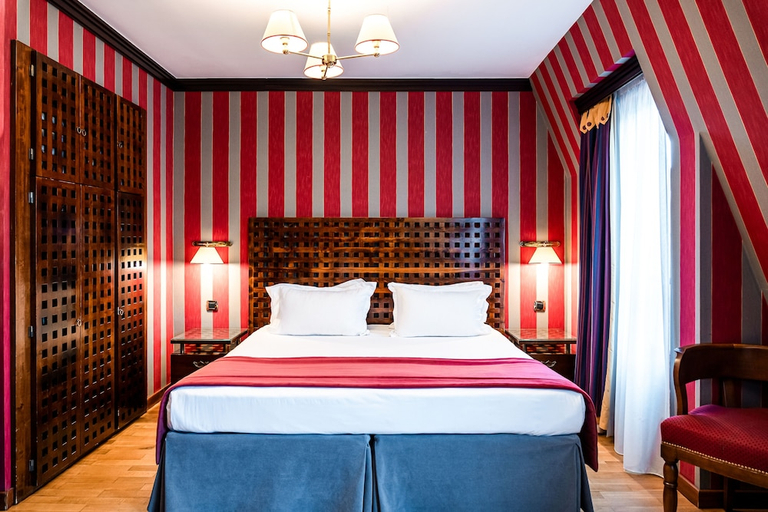 Bedroom 2, Villa Pantheon, Paris
