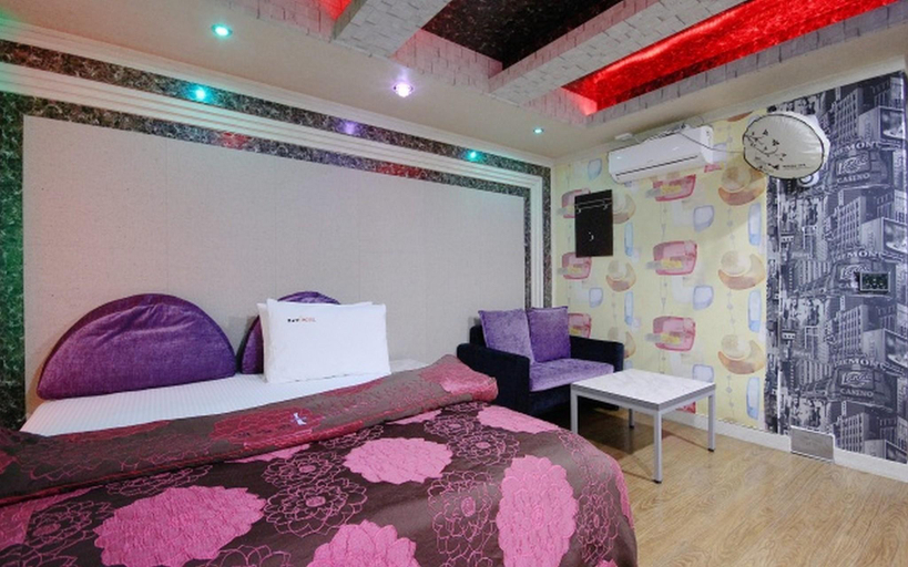 Bedroom 2, Gumi Wonpyeong-dong Lancelot, Gumi