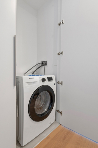 Bathroom 5, Stunning 1-bed With City Views and Amenities, Melbourne