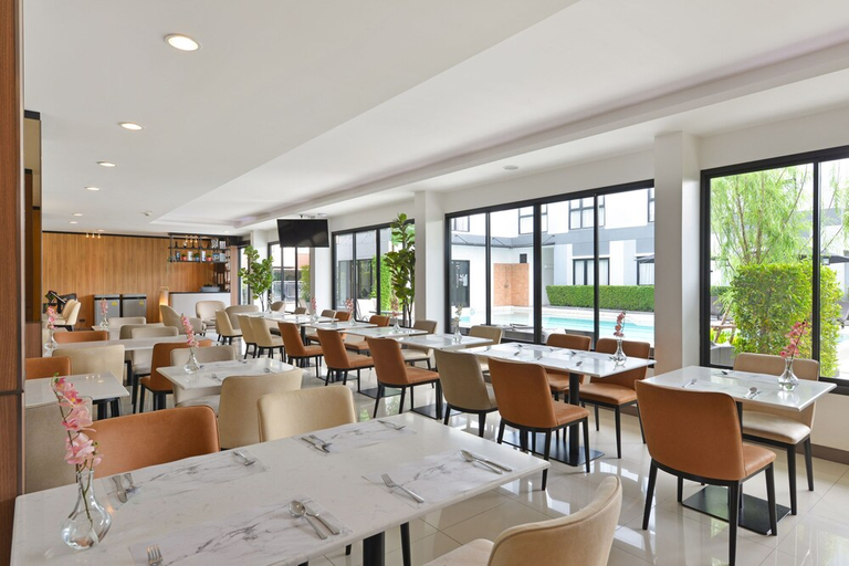Food & Drinks 5, Gate43 airport hotel Bangkok (SHA Plus+), Bang Phli