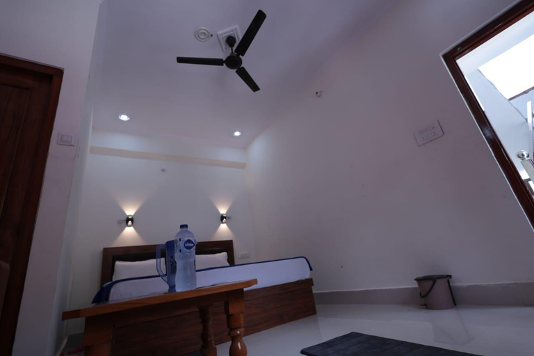 Bedroom 1, Hotel Saurabh , Garhwal