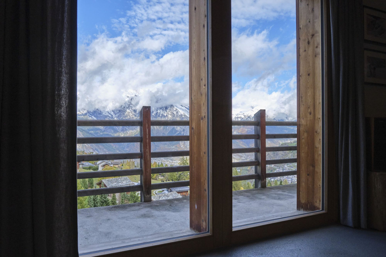 Room 2, Beautiful Luxury Chalet Veyon With Incredible Views, Martigny
