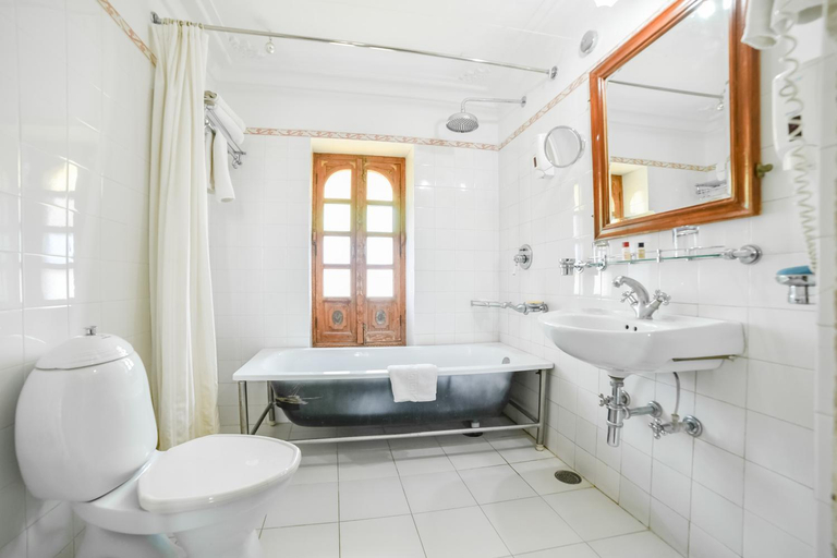 Bathroom 2, Hotel Pushkar Palace, Ajmer