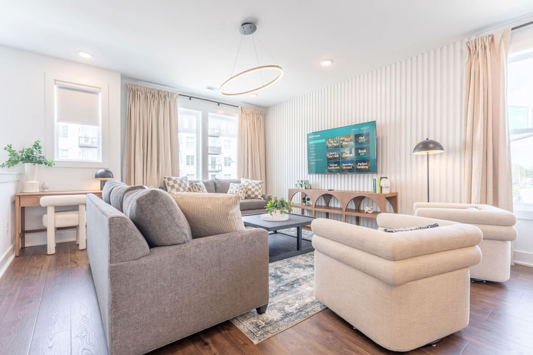 Room 2, Luxe 4BR With Fire Pit Grill and City Views, Davidson