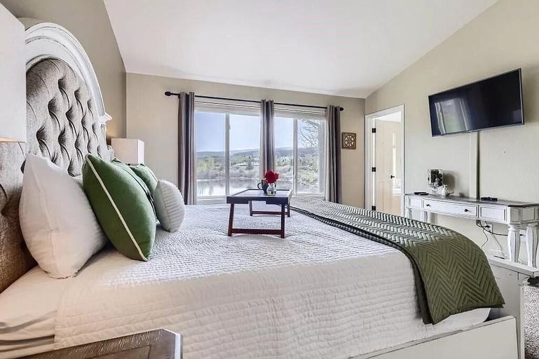 Room 2, 152 Ponds On The Blue River 3 Bedroom Home, Summit