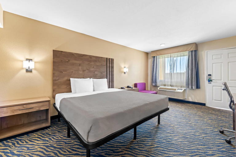 Bedroom 3, Quality Inn & Suites Victorville – Hesperia, San Bernardino