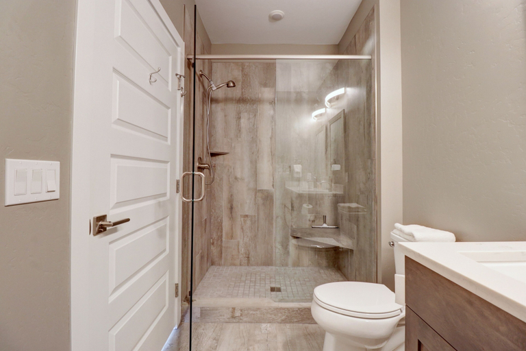 Bathroom 5, Sail Lofts 205 2 Bedroom Condo, Summit