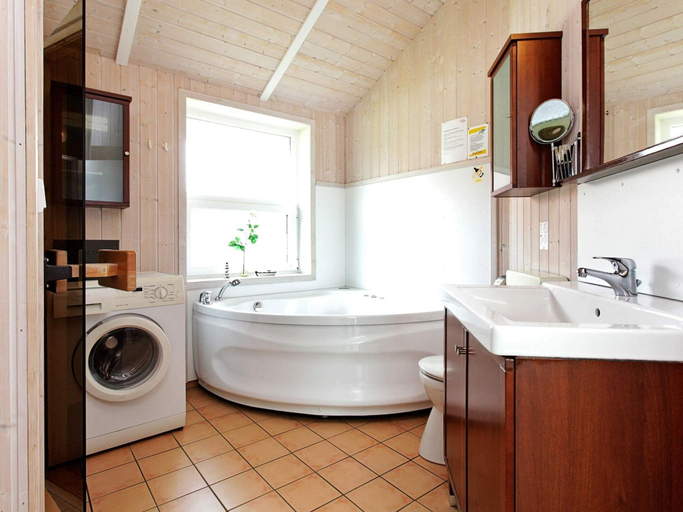 Bathroom 2, Holiday Home in Otterndorf, Cuxhaven