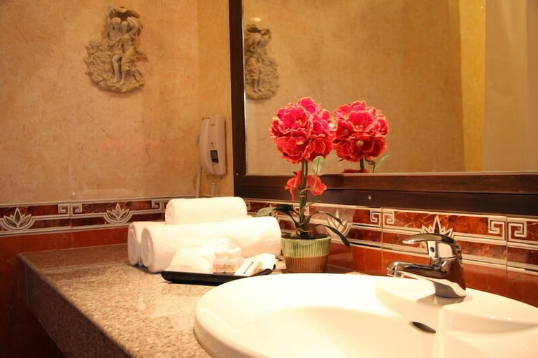 Bathroom 4, Rita Resort and Residence, Pattaya