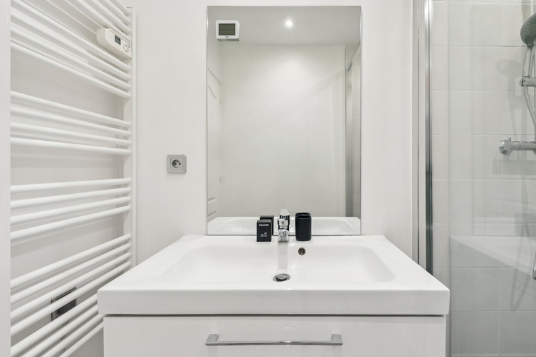 Bathroom 4, Charmant Appt 1brd 2P - Neuilly-sur-seine, Hauts-de-Seine