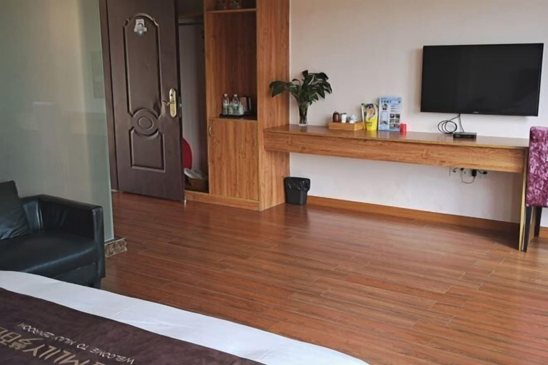 Room 3, Nankunshan Shihe Wonder Resort Villa, Huizhou
