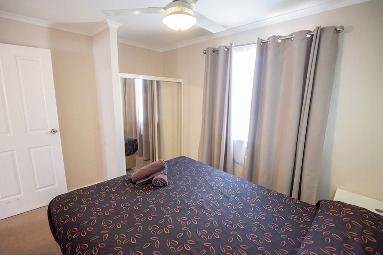 Bedroom 3, Belair Gardens Caravan Park, Geraldton