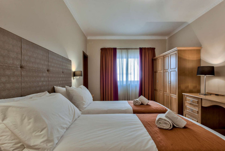 Room 2, Villa Hibiscus 3 Bedroom Villa With Private Pool