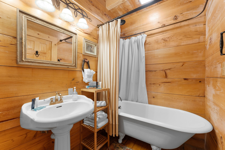 Bathroom 4, The Lazy K 3 Bedroom Cabin by RedAwning, Taney