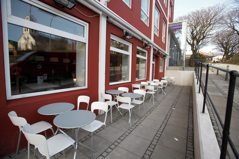 Others 5, Hotel Tórshavn, Tórshavn