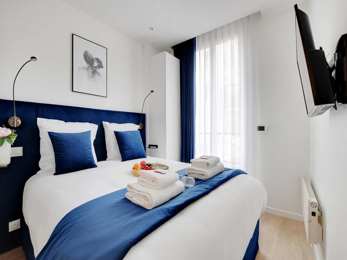 Bedroom 5, Charming Apartment - 2br/6p - In the Heart of Paris, Paris