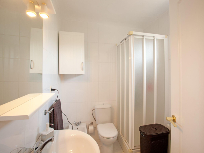 Bathroom 4, House in Marbella Near Sandy Beach, Málaga