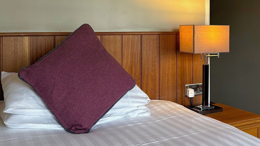 Bedroom 4, St David's Cross Hotel, Pembrokeshire