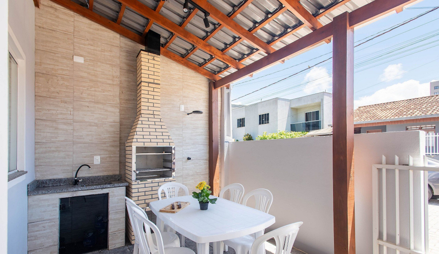 Outdoor dining 5, Casa 2Q c/ churrasq. 600m orla MCA0609, Piçarras