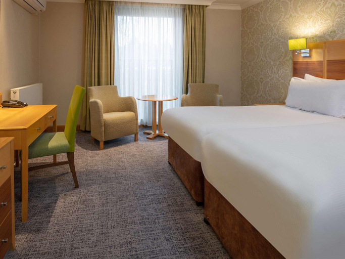 Bedroom 3, Hampshire Court Hotel & Spa, Hampshire