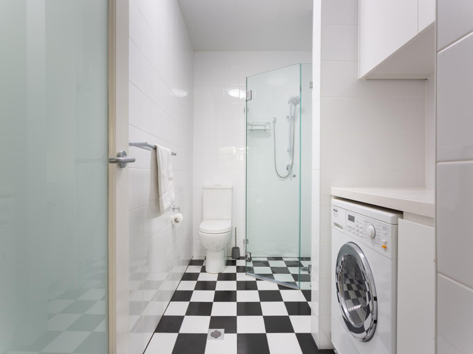 Bathroom, Boutique Studio Apartment in Heritage Home, Sydney