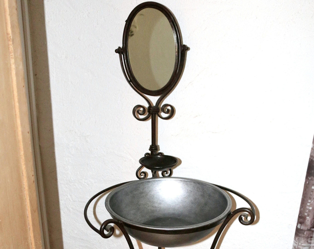 Interior detail 2, Blanquefort Woodland Hill Retreat, Lot-et-Garonne