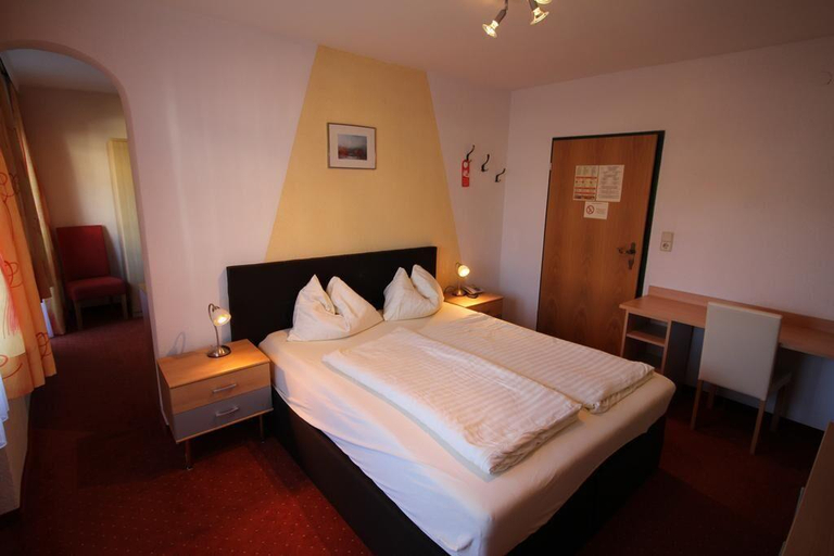 Bedroom 2, Gotznerhof - Self-Check-in, Innsbruck Land