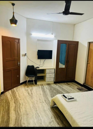 Bedroom 2, Bacadi Inn Tourist Home, Ernakulam