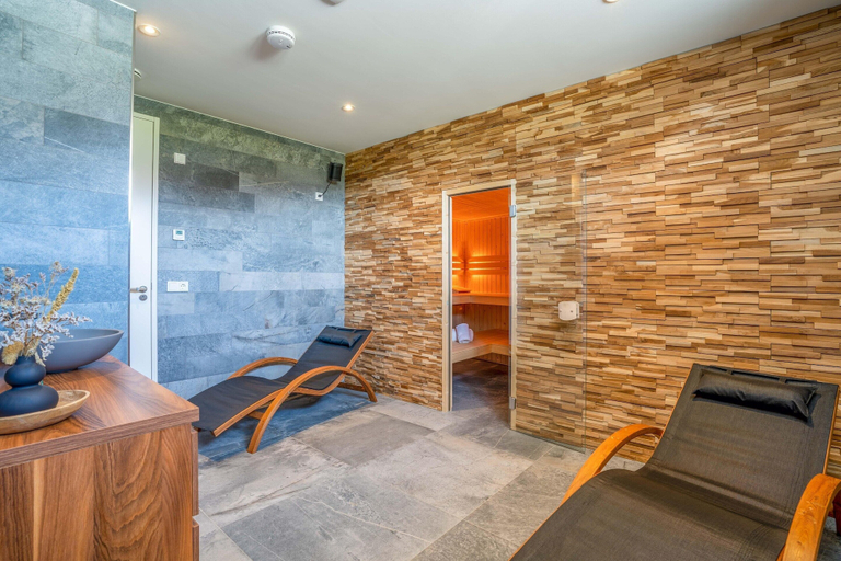 Spa treatment 5, Modern, Luxurious and Sustainable Nature Villa, Texel