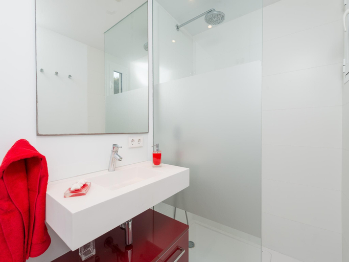 Bathroom, Cala Clara - Apartment In Cala Sant Vicenc, Baleares