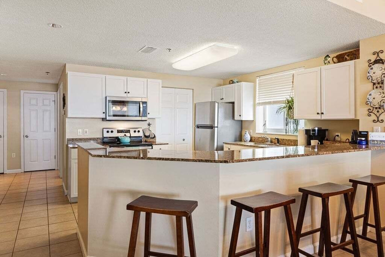 Private kitchen 5, Beach Club Bristol 101 3 Bedroom Condo, Baldwin