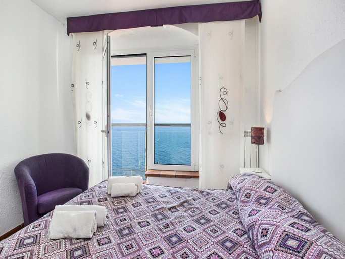 2, Villa in Cala Canyelles with Sea Views Pool, Girona