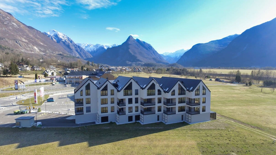 Room 5, So a Valley Suites - Superior Apartment 28, Bovec