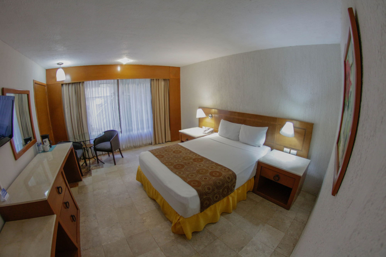 Bedroom 3, Plaza Pelicanos Club Beach Resort, Puerto Vallarta