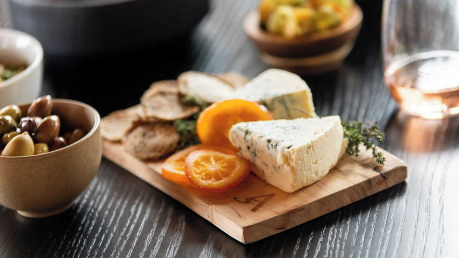 Food & Drinks 5, Camden by AvantStay, San Diego