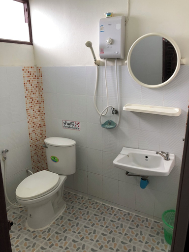 Bathroom, Sandee Place Chomthong, Chom Thong