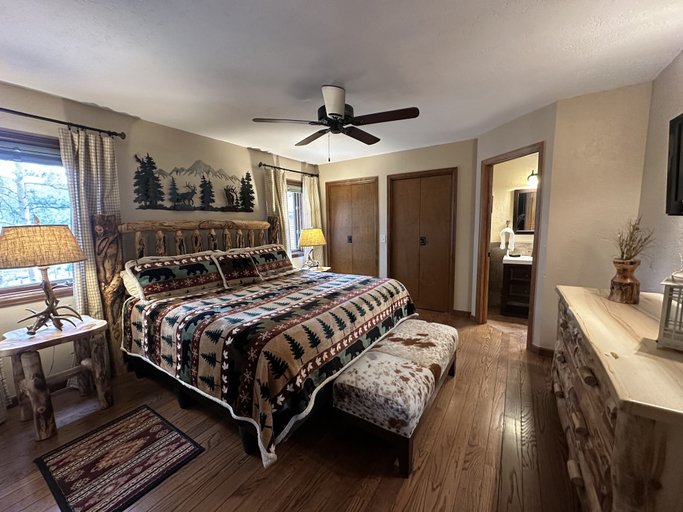Room 2, Heavenly Pines -- Ev #3361 5 Bedroom Home by RedAwning, Larimer