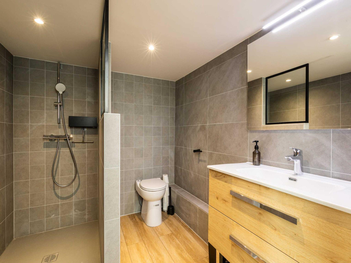 Bathroom, DIFY Le Lodge dAinay, Rhône