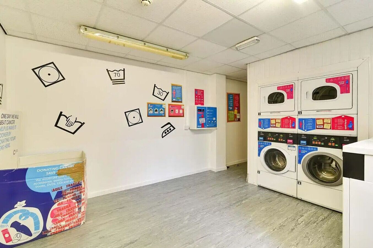 Laundry, Student Only Luxury Apartment at Islington Near Emirates Stadium, London