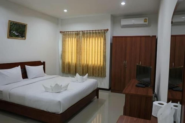 Bedroom 5, De-Complex Apartment, Yang Talat