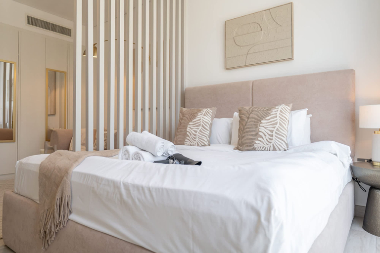 Room 3, Stylish Studio Sleeps 2 With Balcony, Dubai