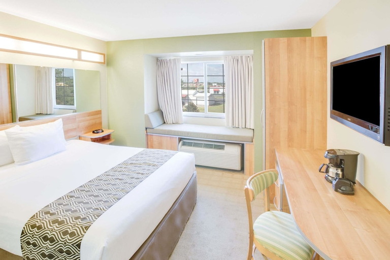 Bedroom 3, Microtel Inn & Suites by Wyndham Saraland/North Mobile, Mobile
