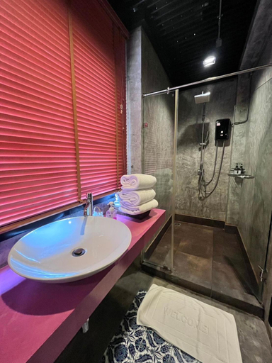 Bathroom 5, Villa Thapae, Muang Chiang Mai