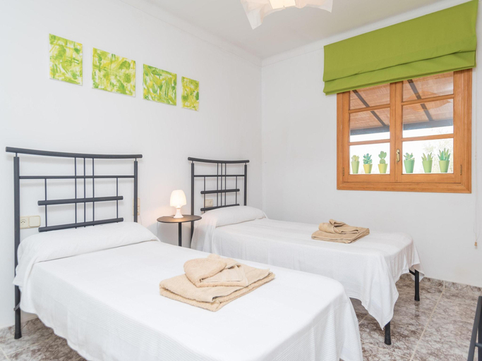 Bedroom 2, Can Canastro - Villa With Private Pool. Free Wifi, Baleares