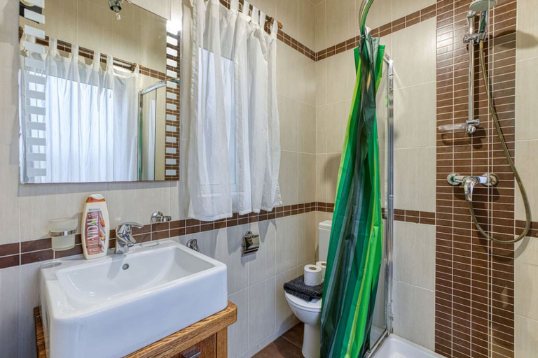 Room 5, St James the Traditional 4-Bed Townhouse + Terrace