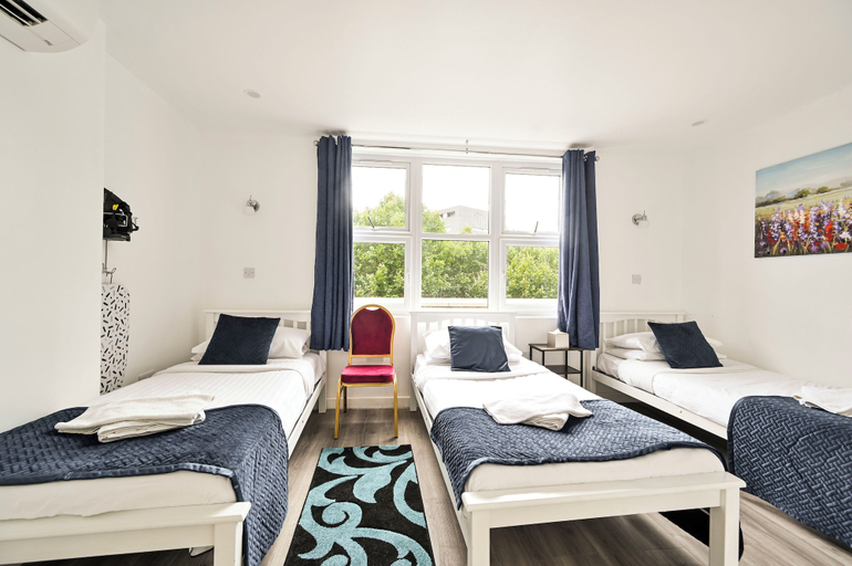 Bedroom 3, City London Hotel, London