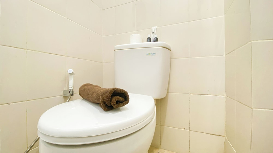 Bathroom 4, Good Choice And Homey 1Br Teluk Intan Apartment, North Jakarta