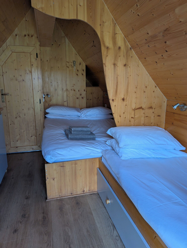 Bedroom 2, Macbeth's Hillock, Highland
