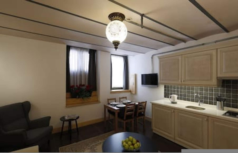 Room 2, 101 Brand NEW Old City Center With Terrace, Fatih